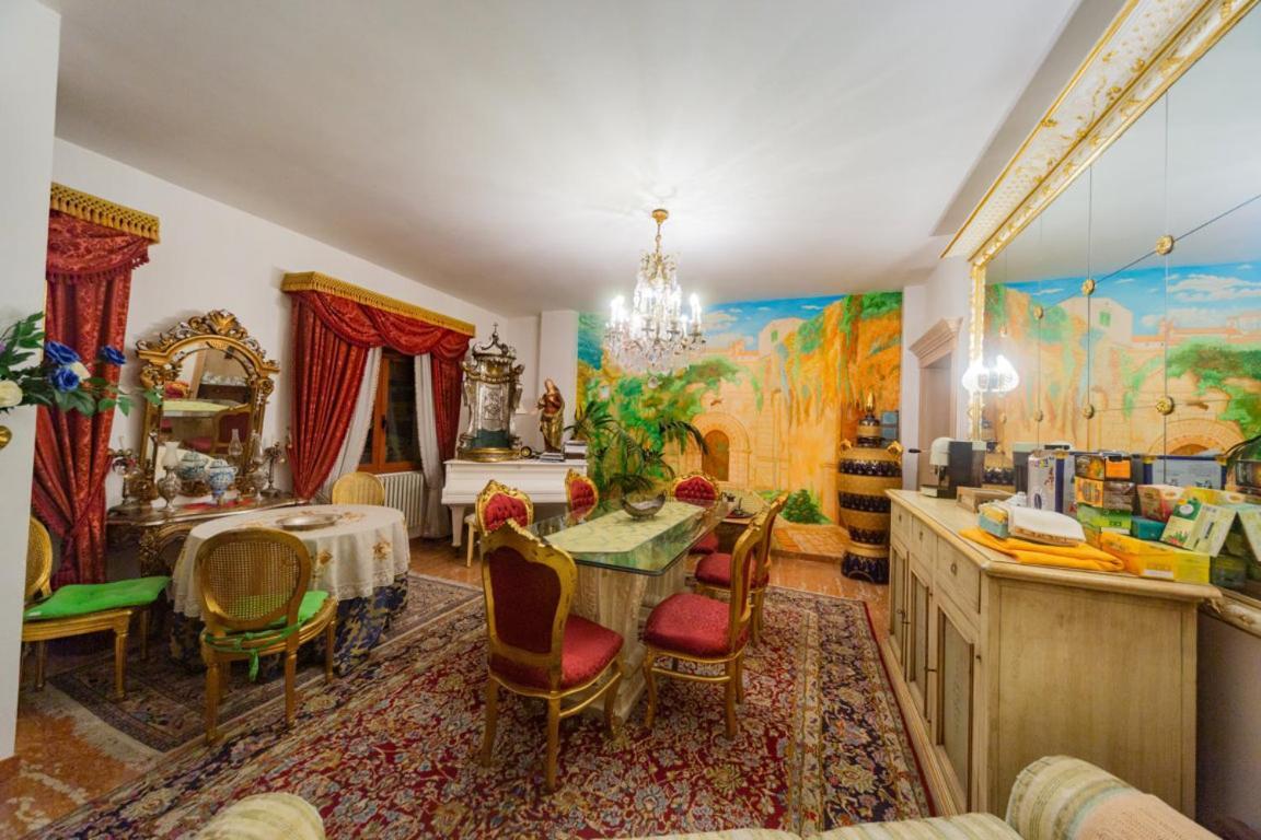 Bed and Breakfast Stanze Barocche Модика Экстерьер фото